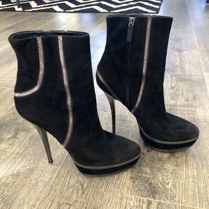 GUCCI Suede Zipper Booties Size 39 1/2